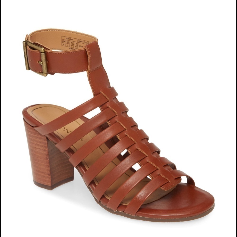 VIONIC Perk Sami cognac leather ankle strappy sandals Sz 11‎ W